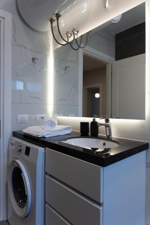 City Center Apartment ติรานา ภายนอก รูปภาพ